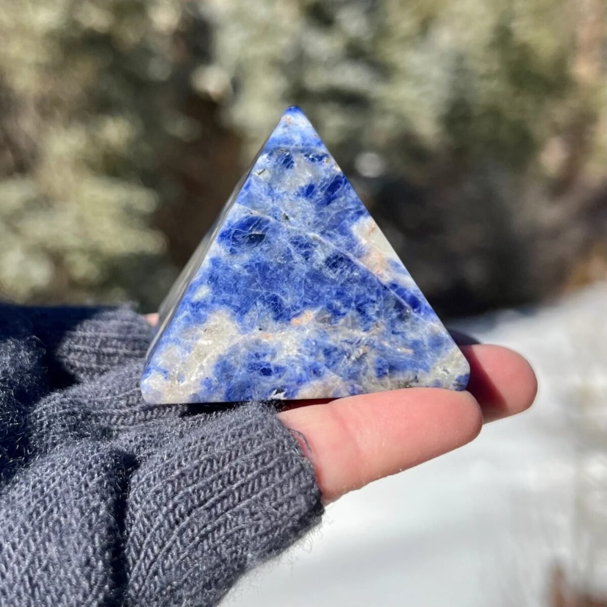 Sodalite Pyramid
