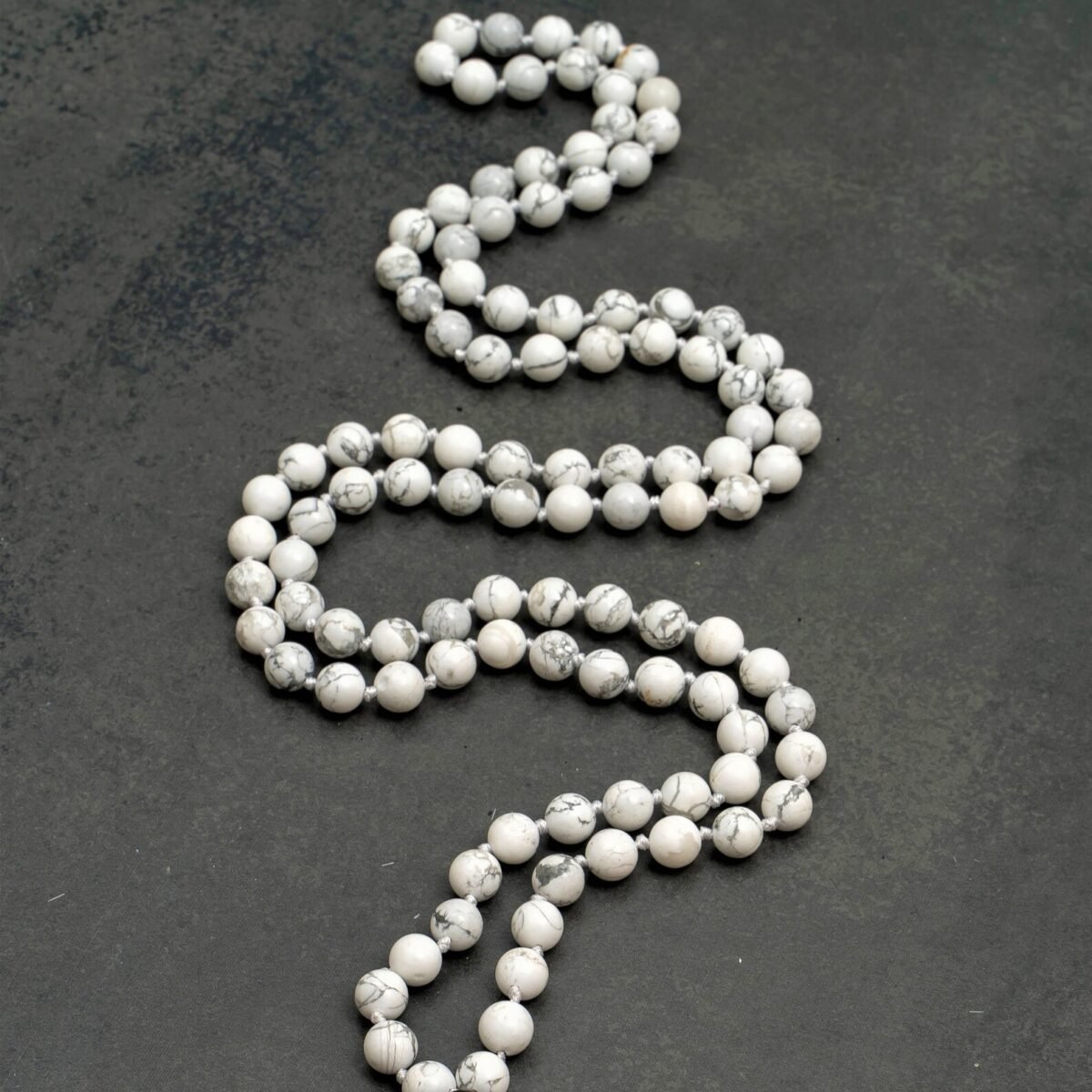 Howlite Mala