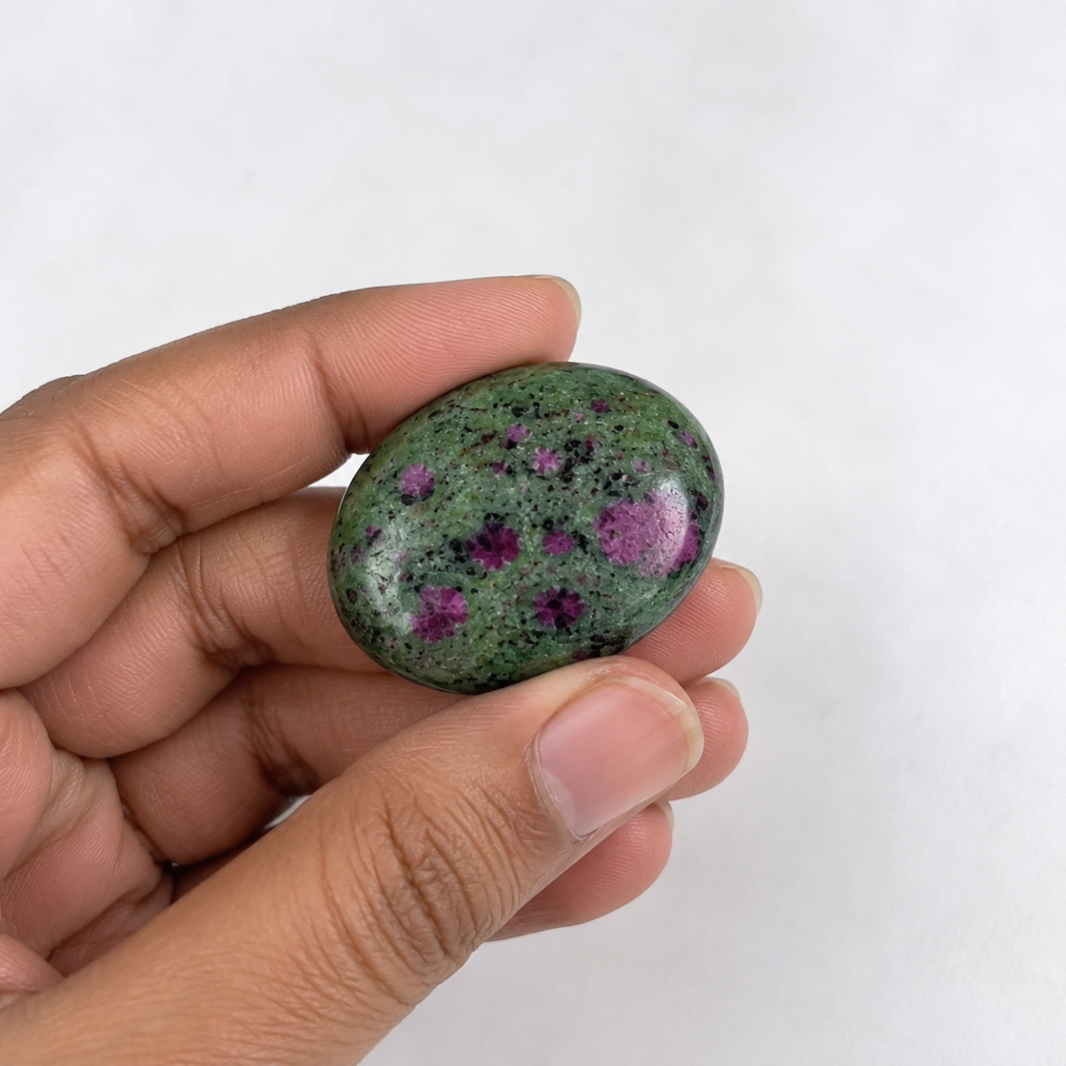 Ruby Zoisite Palm Stone – Natural Green & Pink Oval Crystal, GTI Certified - Image 4
