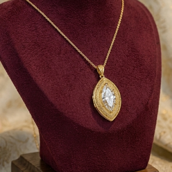 marquise cut diamond pendant IGI certified lab grown CVD diamond