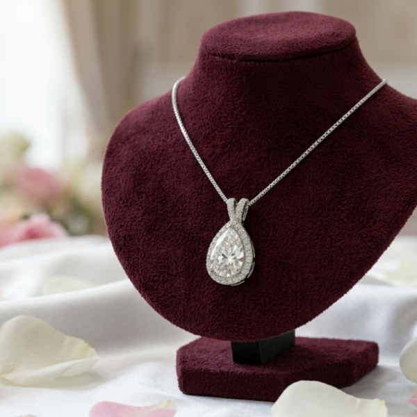 pear cut diamond pendant lab grown CVD diamond IGI certified