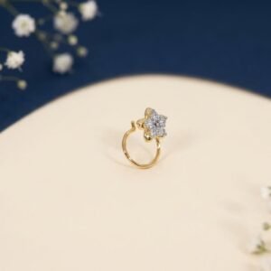 Daisy Sparkle Nose Ring front view with floral design