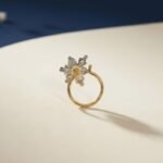 Snowflake Spark Nose Ring front view crystal design