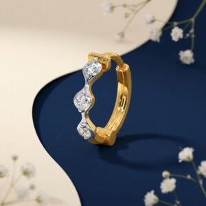 Front view of curved triple diamond nose ring elegant design