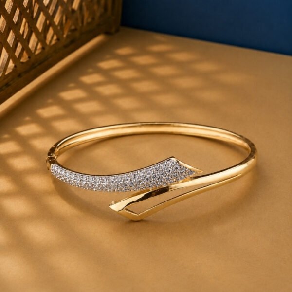 A yellow gold diamond vine bracelet featuring an architectural geometric mosaic and pavé lab-grown diamonds.