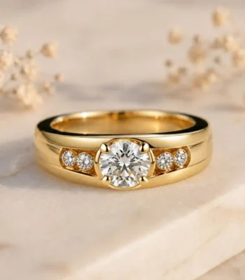 Classic Royale Diamond Ring featuring a regal-inspired design adorned with sparkling lab-grown diamonds and timeless elegant detailing.