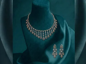 Dazzling teardrop CVD diamond necklace set for women featuring high-clarity lab-grown pear-cut stones in a 14k gold setting.