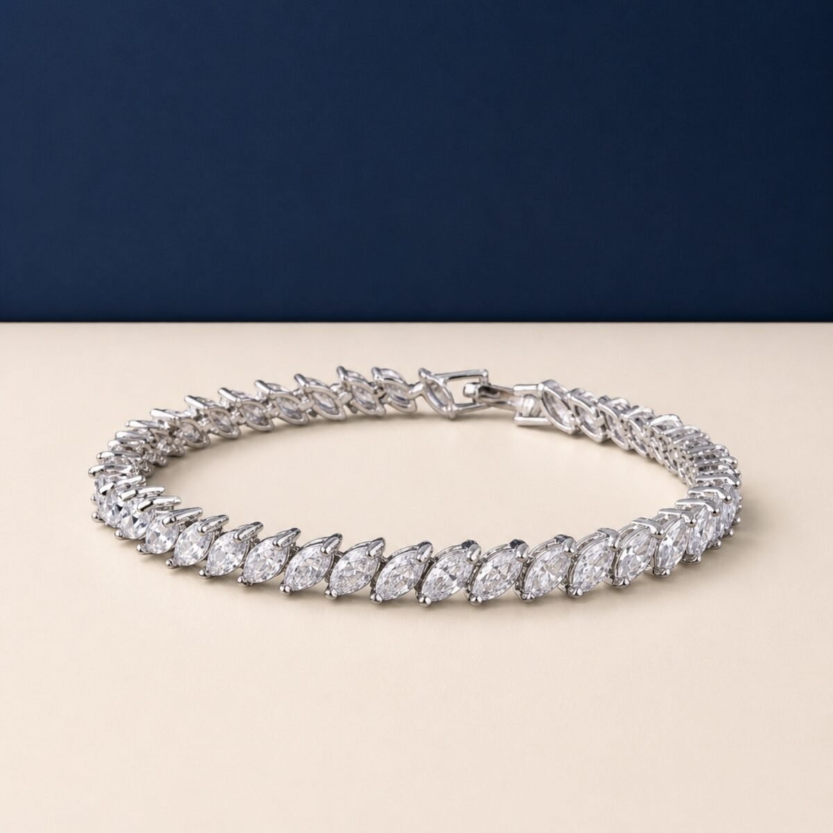 Elegant Marquise Cut Diamond Tennis Bracelet - Image 3