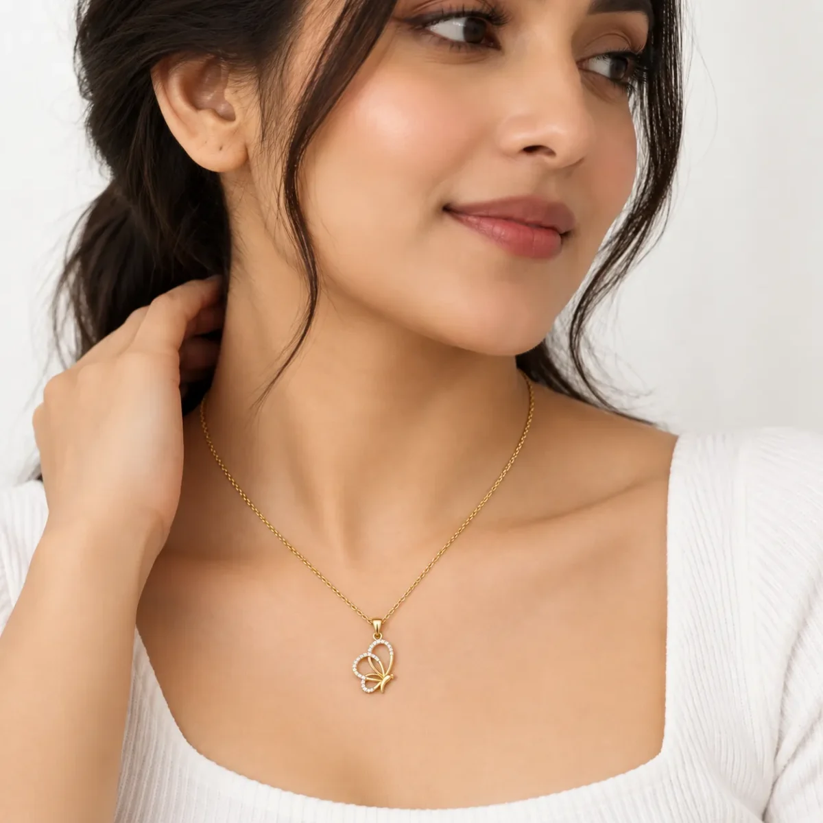 Stunning Butterfly Lab Grown Diamond Pendant in 18K Gold for Women – Elegant Nature-Inspired Sparkle for Every Occasion - Image 2
