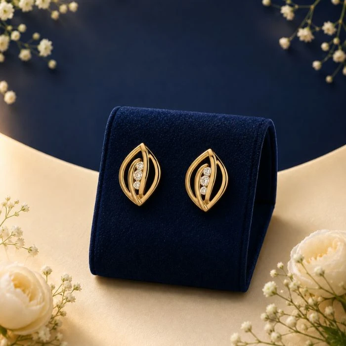 Lab-Grown Diamond Leaf Stud Earrings Gold Elegant lab-grown diamond leaf stud earrings in gold