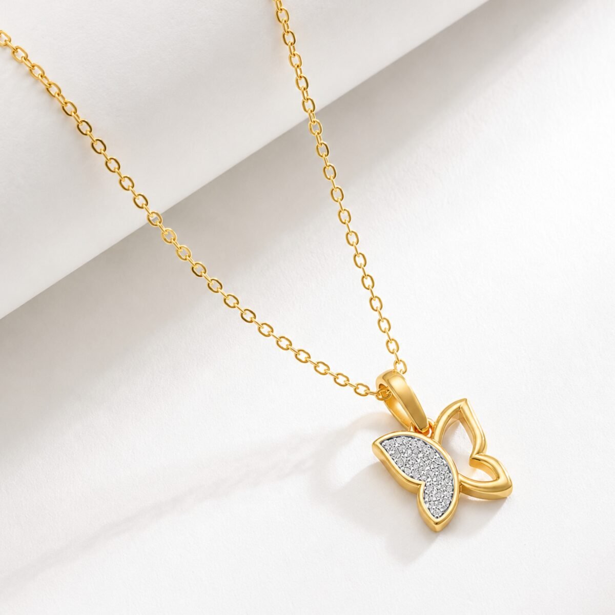 Sparkling Lab Grown CVD Diamond Butterfly Pendant in 18K gold for Women - Image 4
