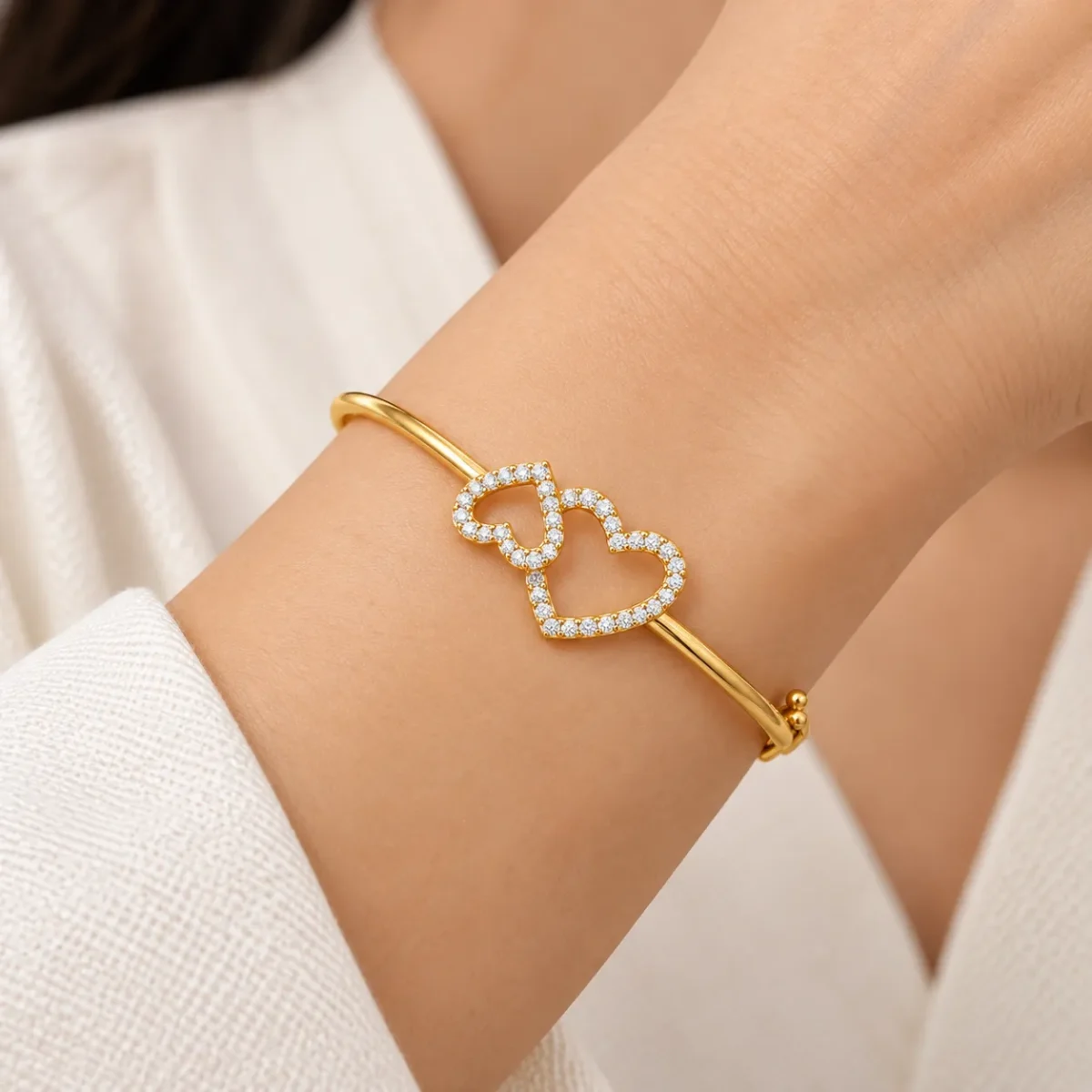 Elegant 18K Double Heart Lab Grown Diamond Gold Bracelet for Women - Image 2