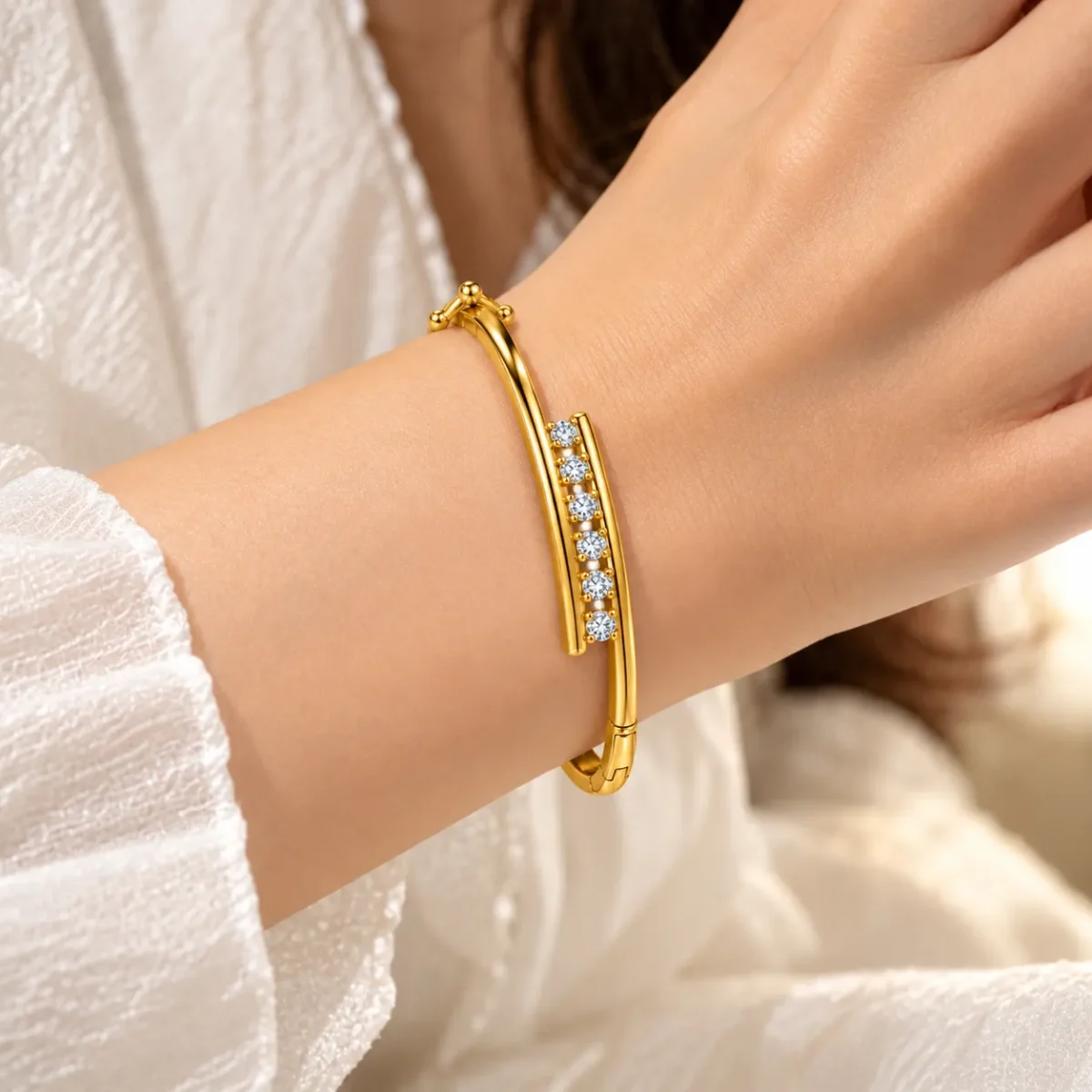 Elegant 18K Linear Six Stone Lab Grown Diamond Gold Bracelet for Women - Image 2