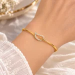 Elegant 18K Leaf Swirl Lab Grown Diamond Gold Bracelet for Women - Image 2
