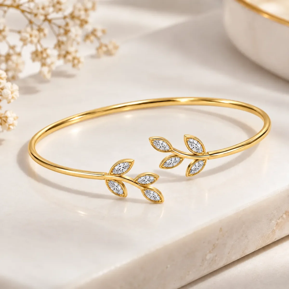 Elegant 18K Gold Leaf Marquise Lab Grown Diamond Gold Bracelet for Women - Image 3