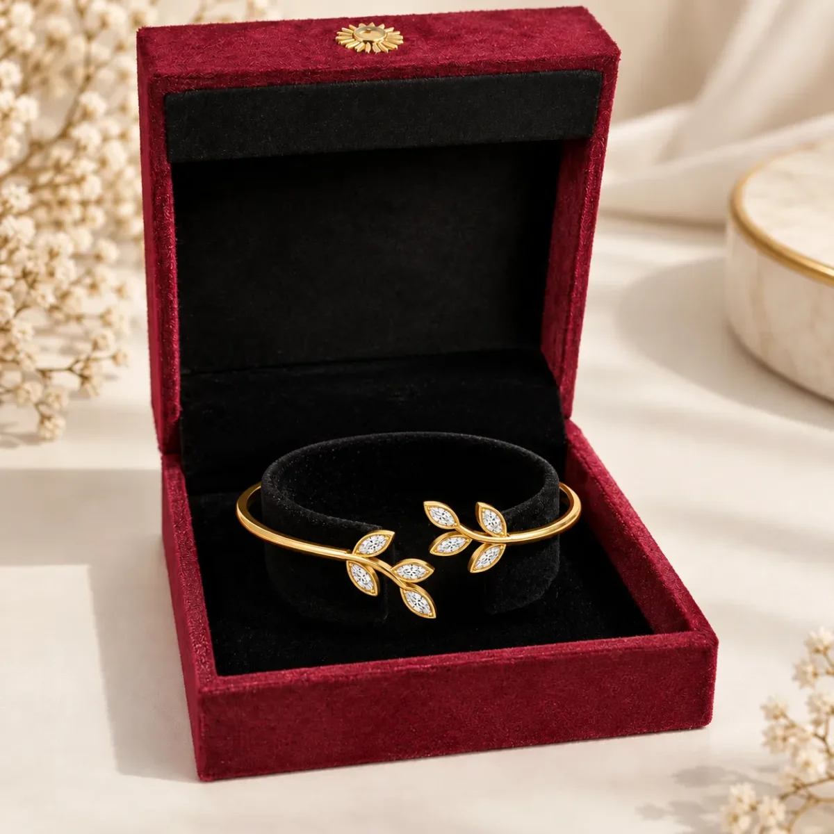 Elegant 18K Gold Leaf Marquise Lab Grown Diamond Gold Bracelet for Women - Image 4