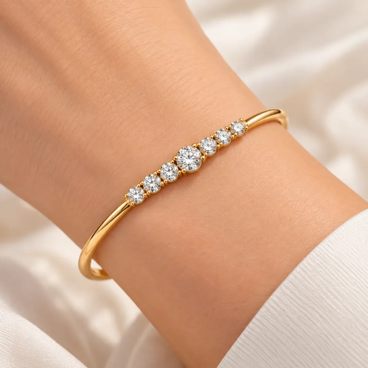 Elegant 18K Seven Stone Graduated Lab Grown Diamond Gold Bracelet for Women - Image 2