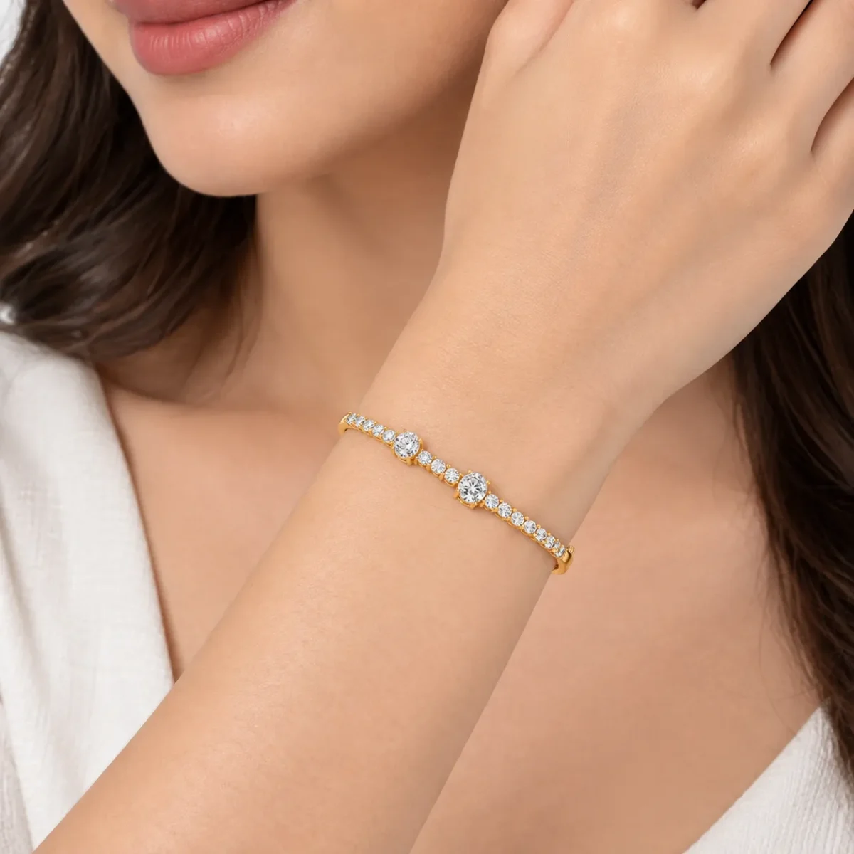 18K Gold Luxury Graduated Round Lab Grown Diamond Bracelet for Women - Image 2