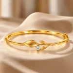18K Gold Botanical Leaf Solitaire Lab Grown Diamond Bracelet for Women - Image 3