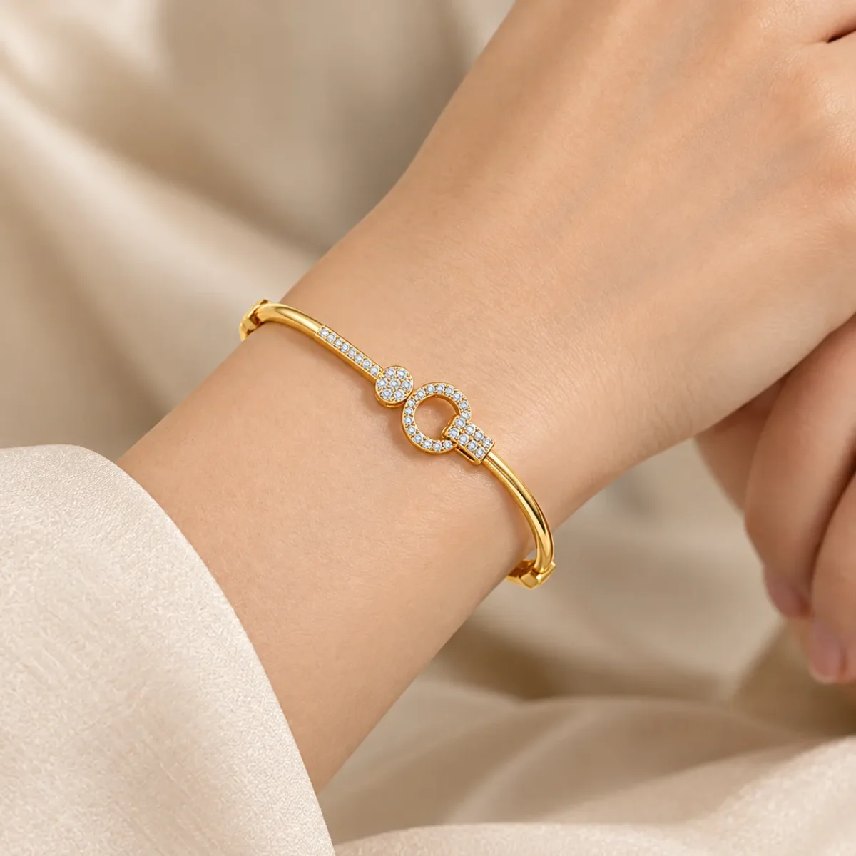 18K Gold Bow Circle Lab Grown Diamond Bracelet for Women - Image 2