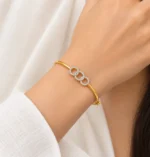 Luxury 18K Gold Oval Lab Grown Diamond Bracelet for Women | Modern Interlocking Design - Image 2
